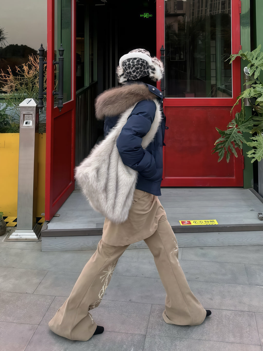 Elegant Navy Short Cotton Jacket for Women Thick Warm Winter Outerwear